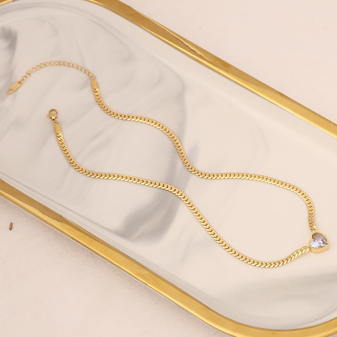Collar fashion shape corazon piedra blanca - stainless